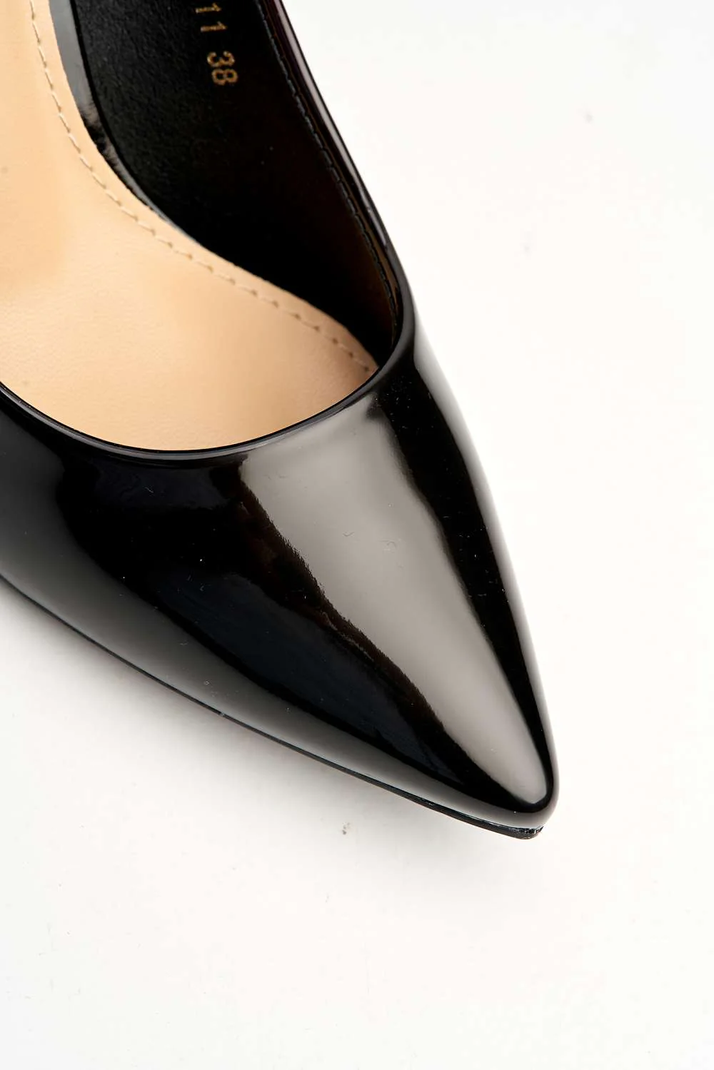 Miss Diva Alani Two Tone Medium Heel Court Shoe in Black - Image 6