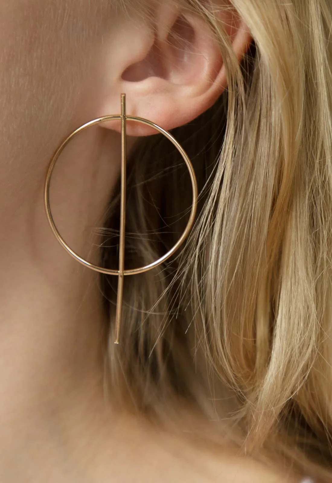 Always Chic Gold Bar Detail Hoop Earring - Image 2