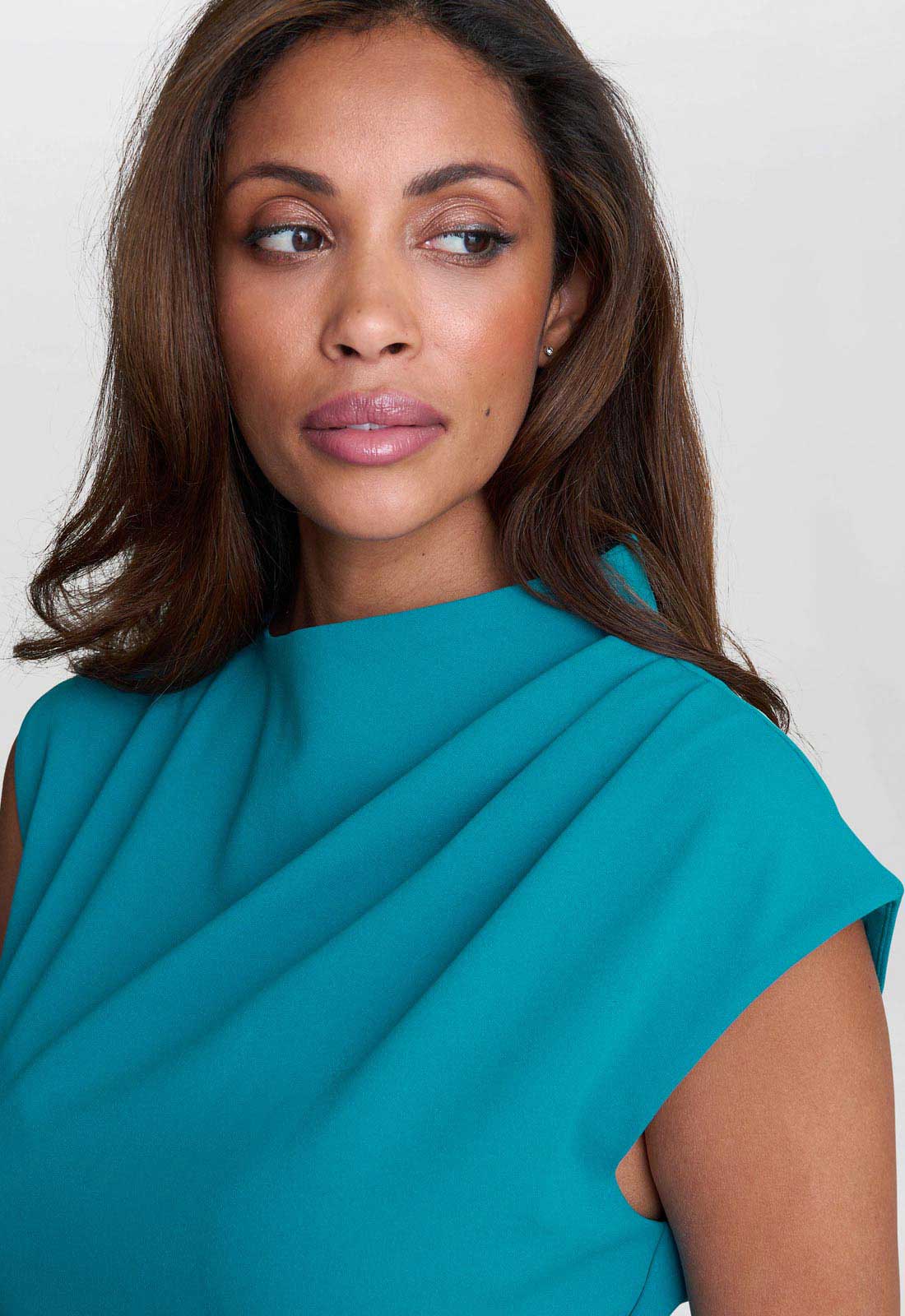 Gina Bacconi Aqua Margaret Sleek Midi Dress - Image 5