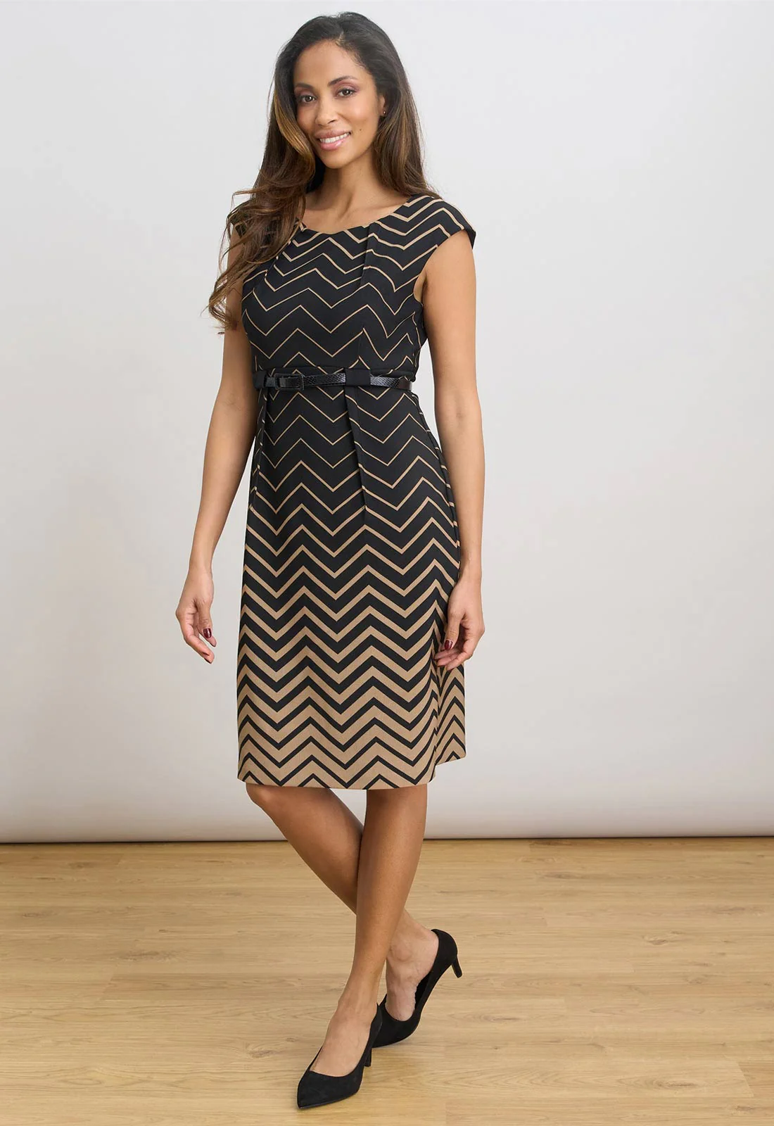 Gina Bacconi Black / Beige Sofie Print Dress With Belt - Image 4