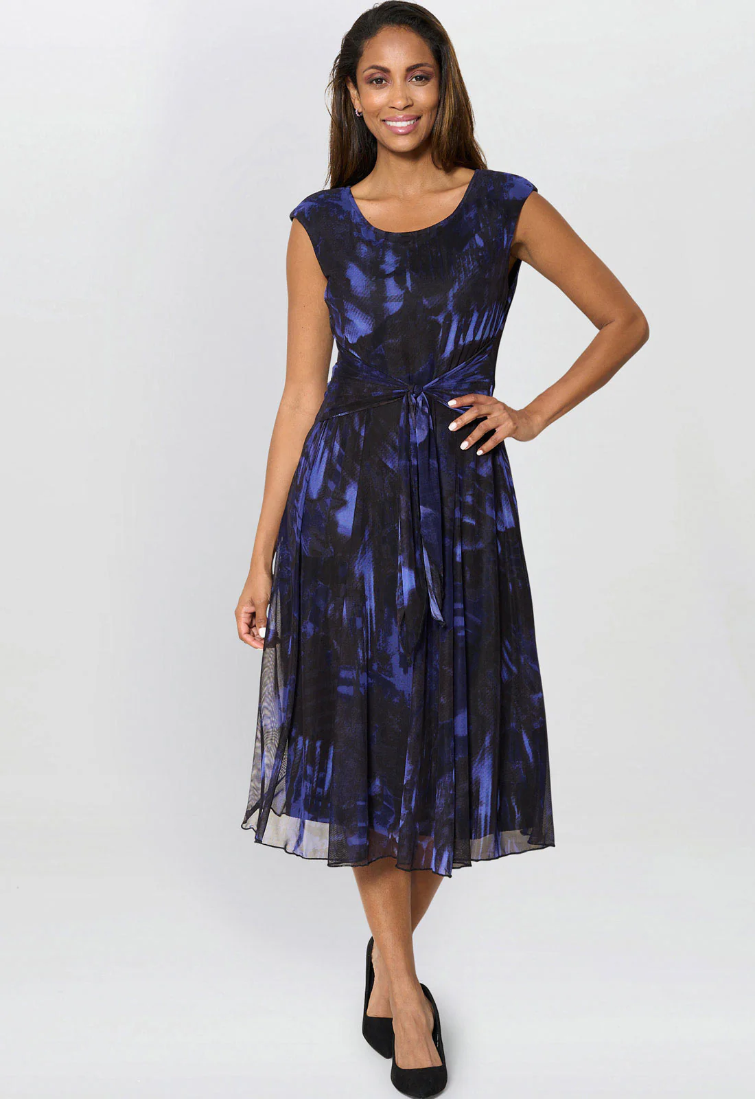 Gina Bacconi Black / Blue Winnie Pleated Midi Dress - Image 3