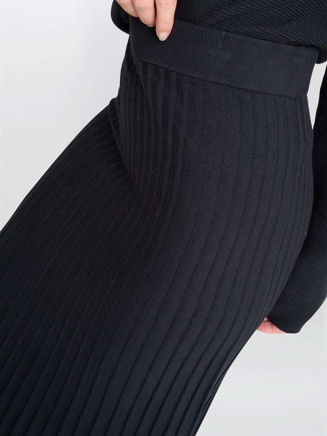 Gina Bacconi Black Celestina Long Pleated Knit Skirt - Image 2