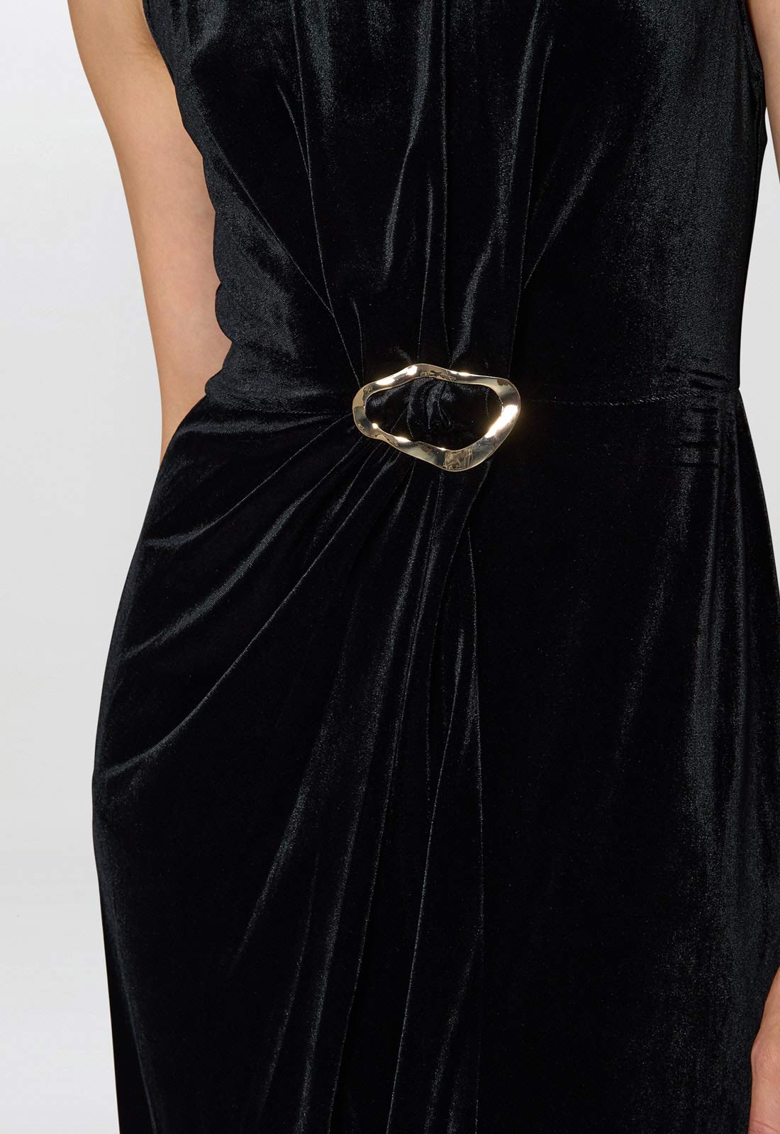 Gina Bacconi Black Claudine Velvet Midi Dress - Image 6