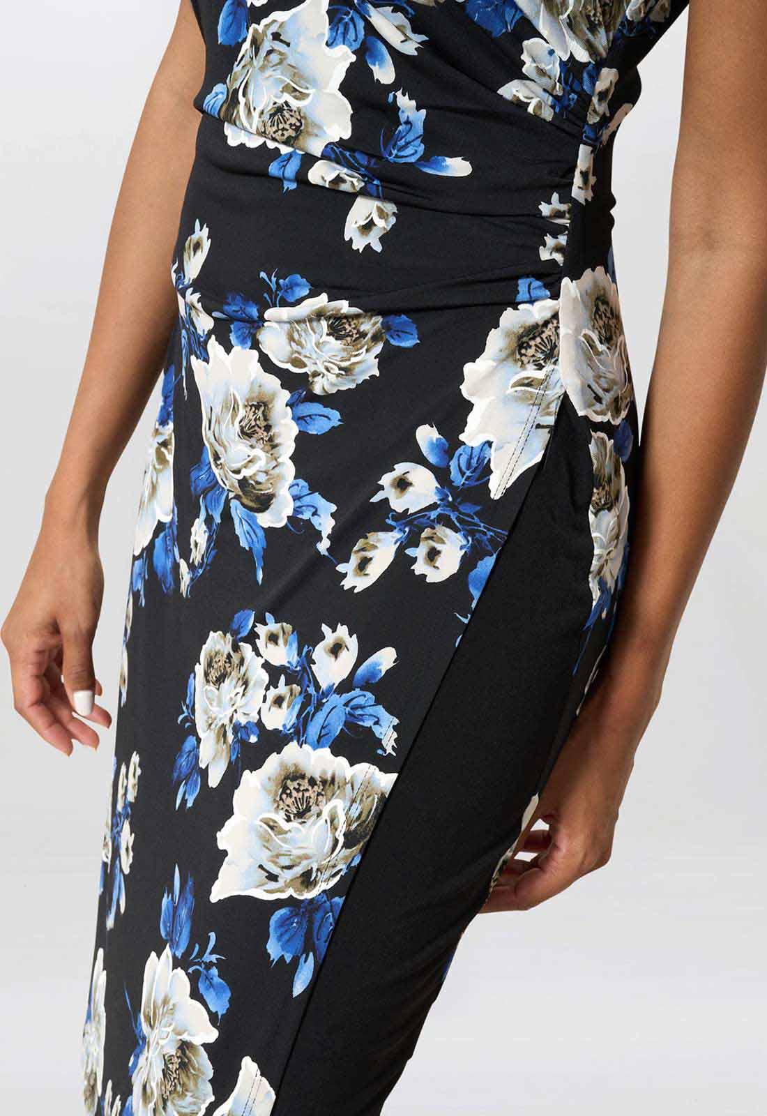 Gina Bacconi BLACK / MULTI Cybil Floral Print Sleeveless Dress - Image 5