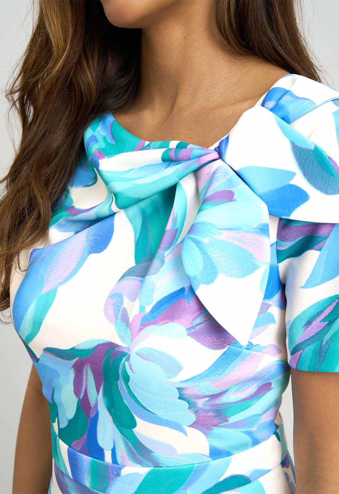 Gina Bacconi BLUE / MULTI Parker Tie Neck Print Dress - Image 2