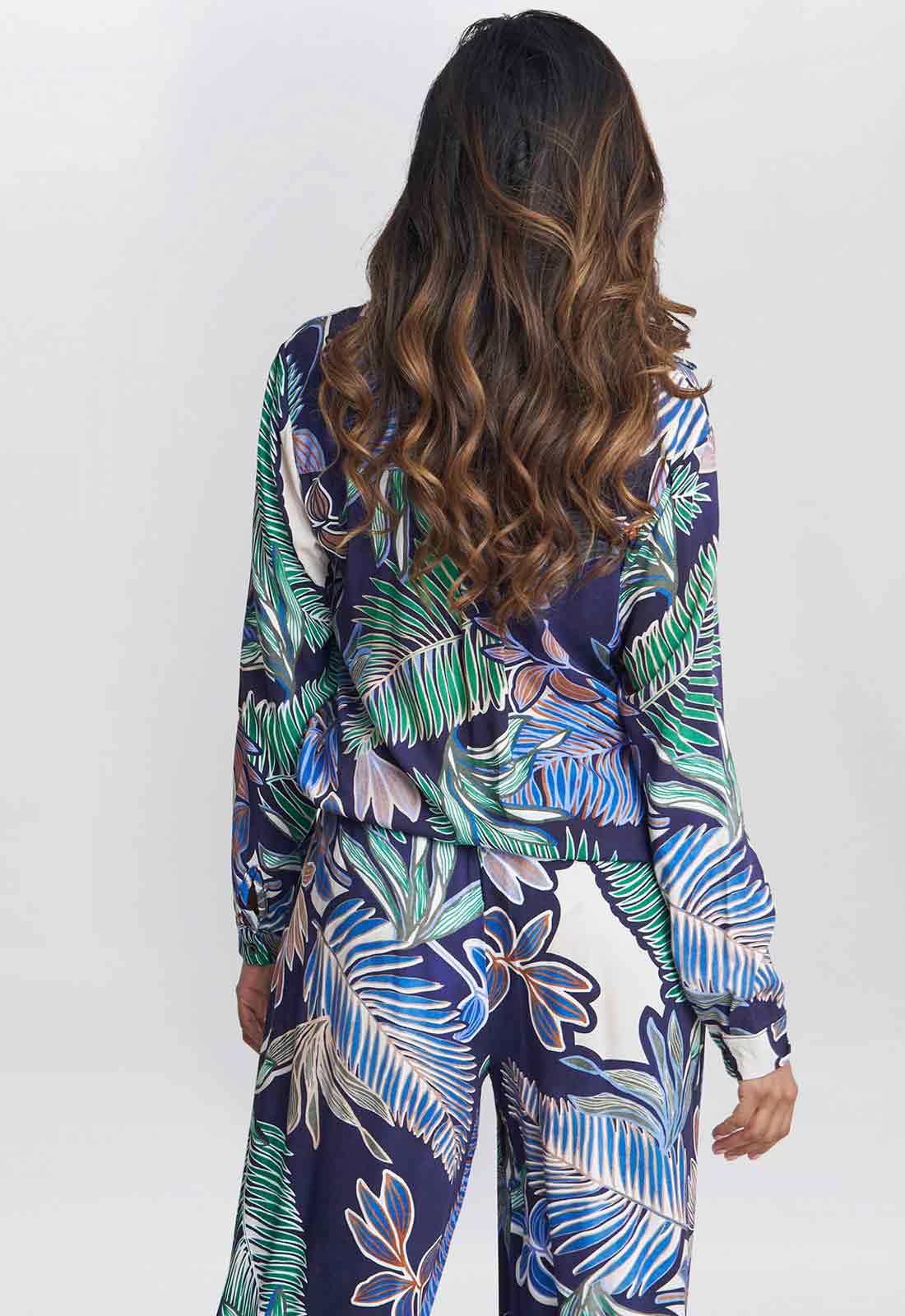 Gina Bacconi Navy and Multi Tabitha Printed Tunic Shirt - Image 3