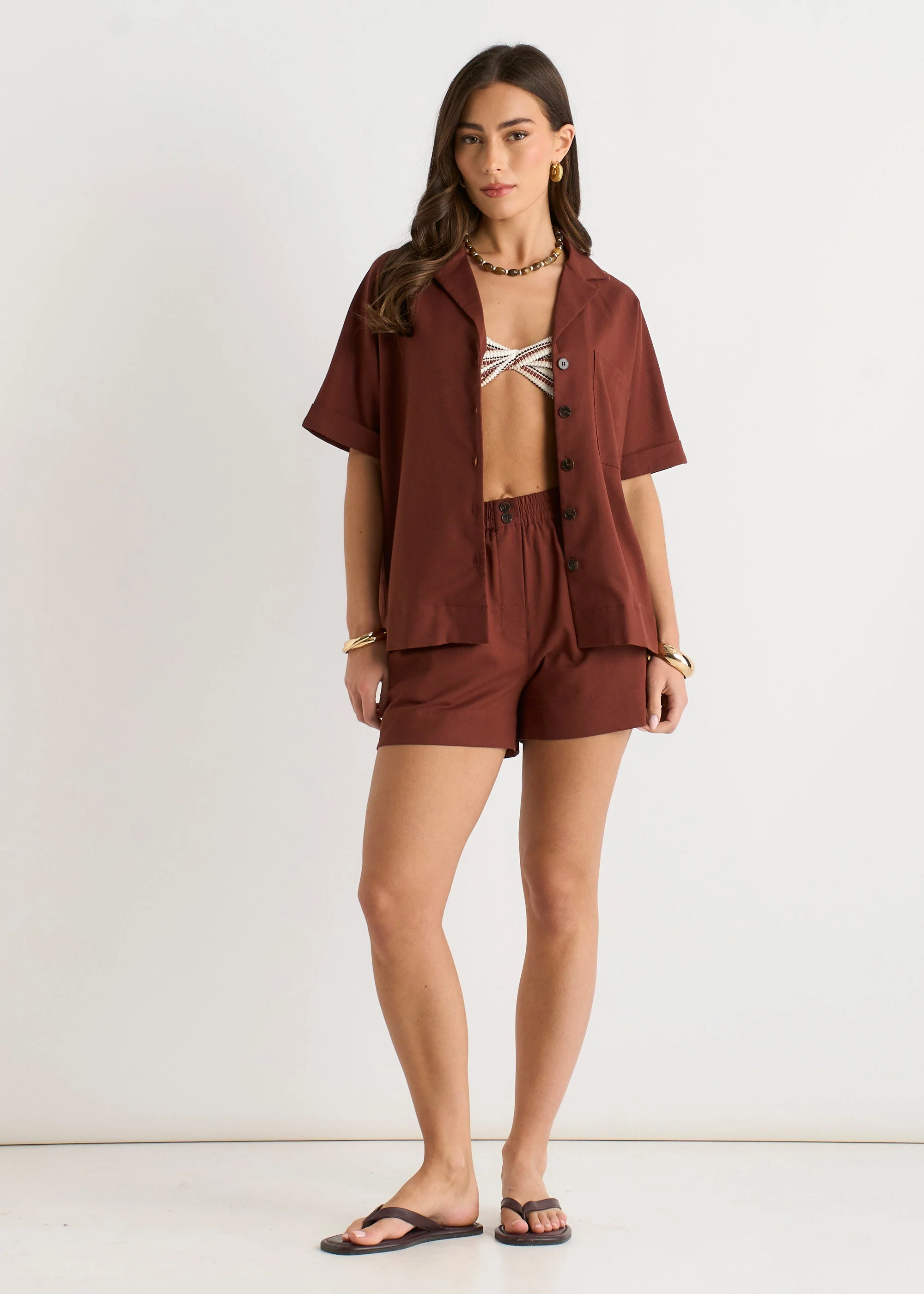 Gini London Chocolate Linen Mix Elasticated Waist Shorts - Image 3