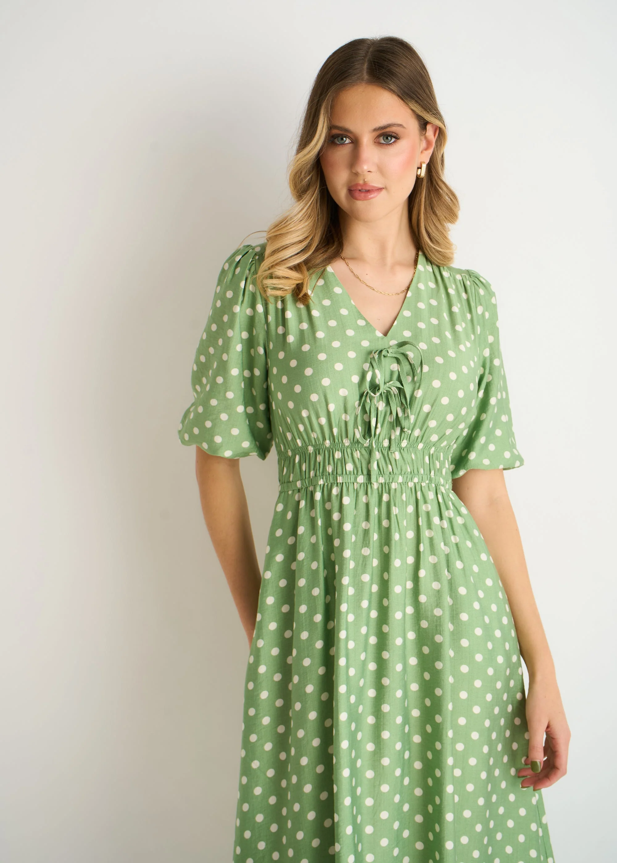 Gini London Sage Green Spot Print Shirred Waist Shift Midi Dress - Image 3