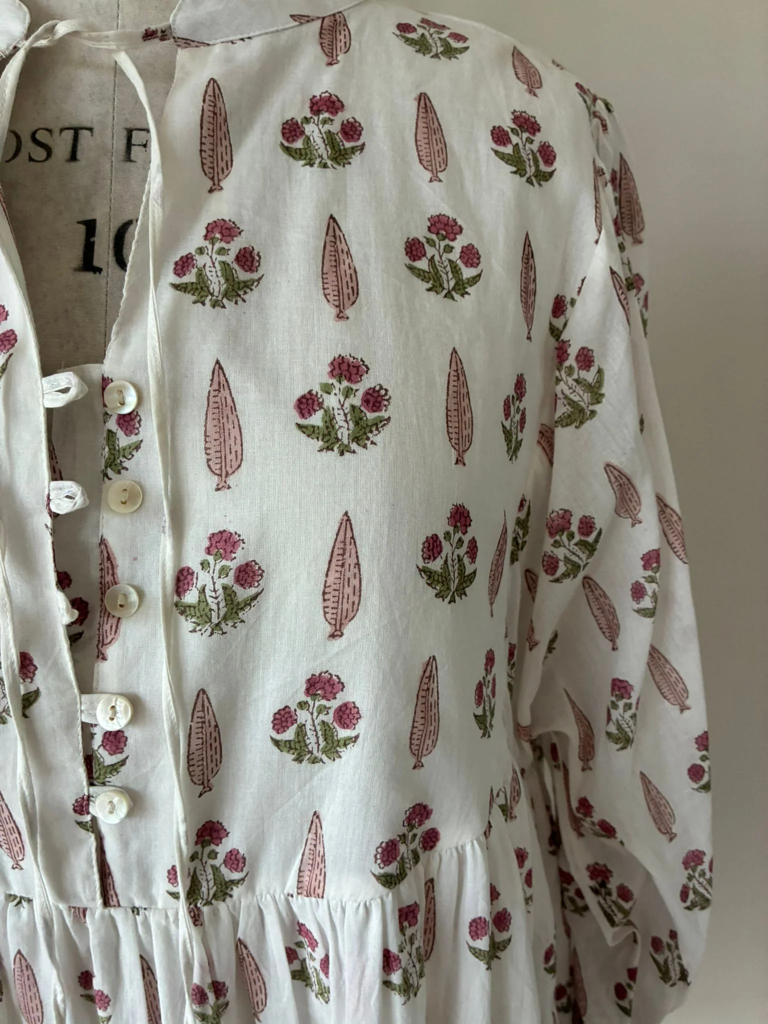 Soul Of Sita Bella Cream And Pink Wood Block Printed Cotton Voile Dress - Image 7