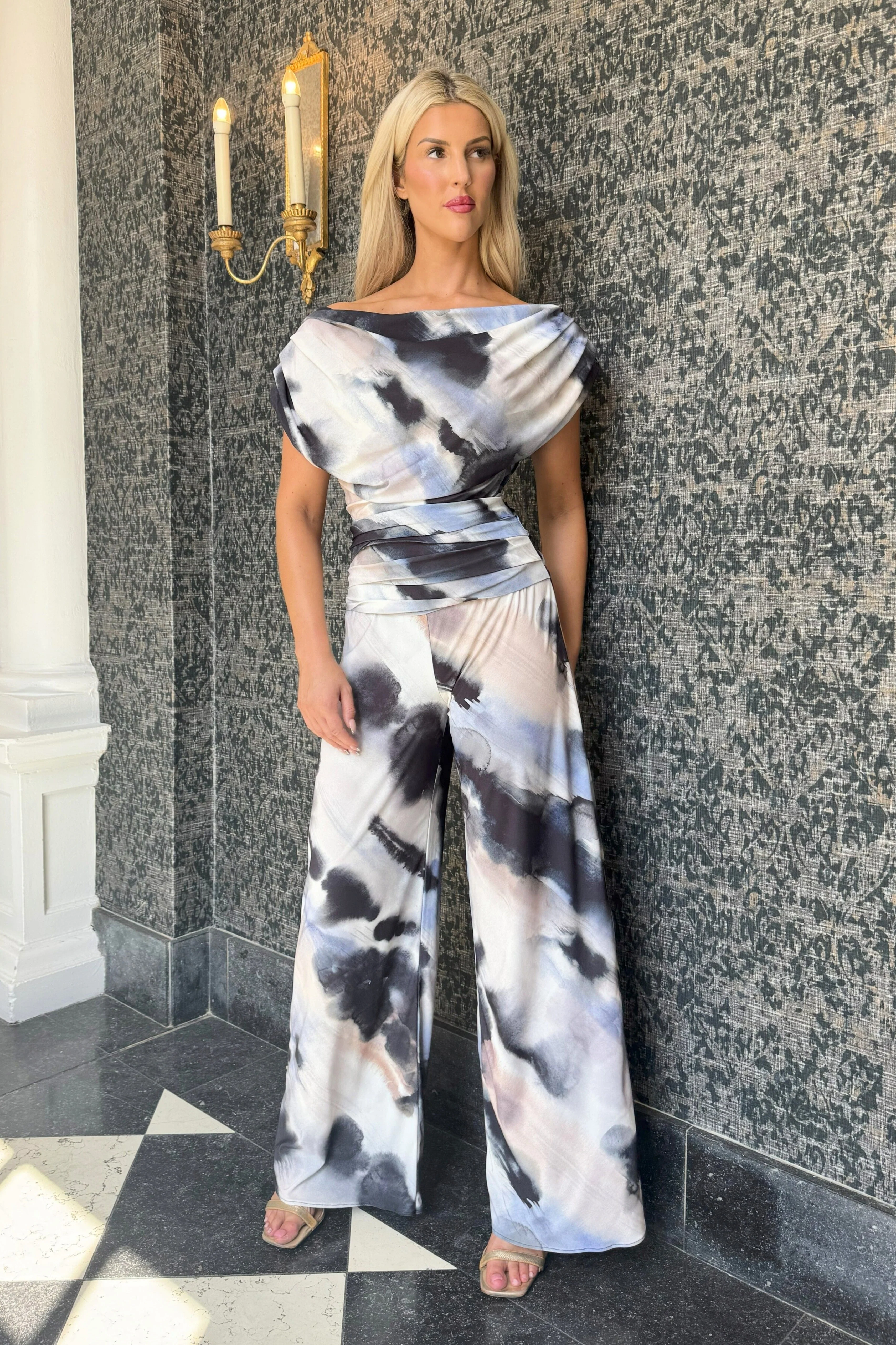 Atom Label Abstract Print Ss26 Carbon Jumpsuit - Image 2