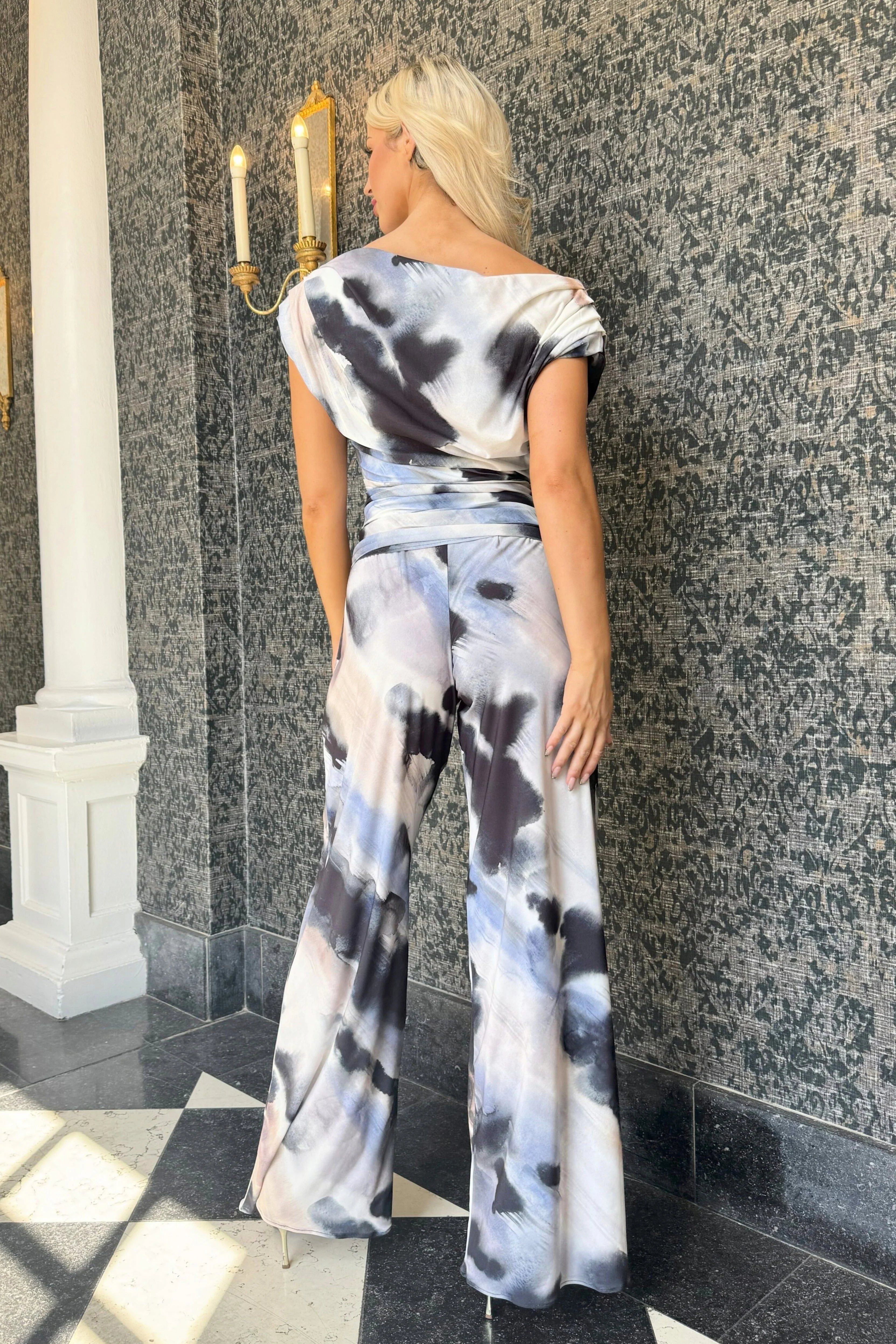 Atom Label Abstract Print Ss26 Carbon Jumpsuit - Image 3