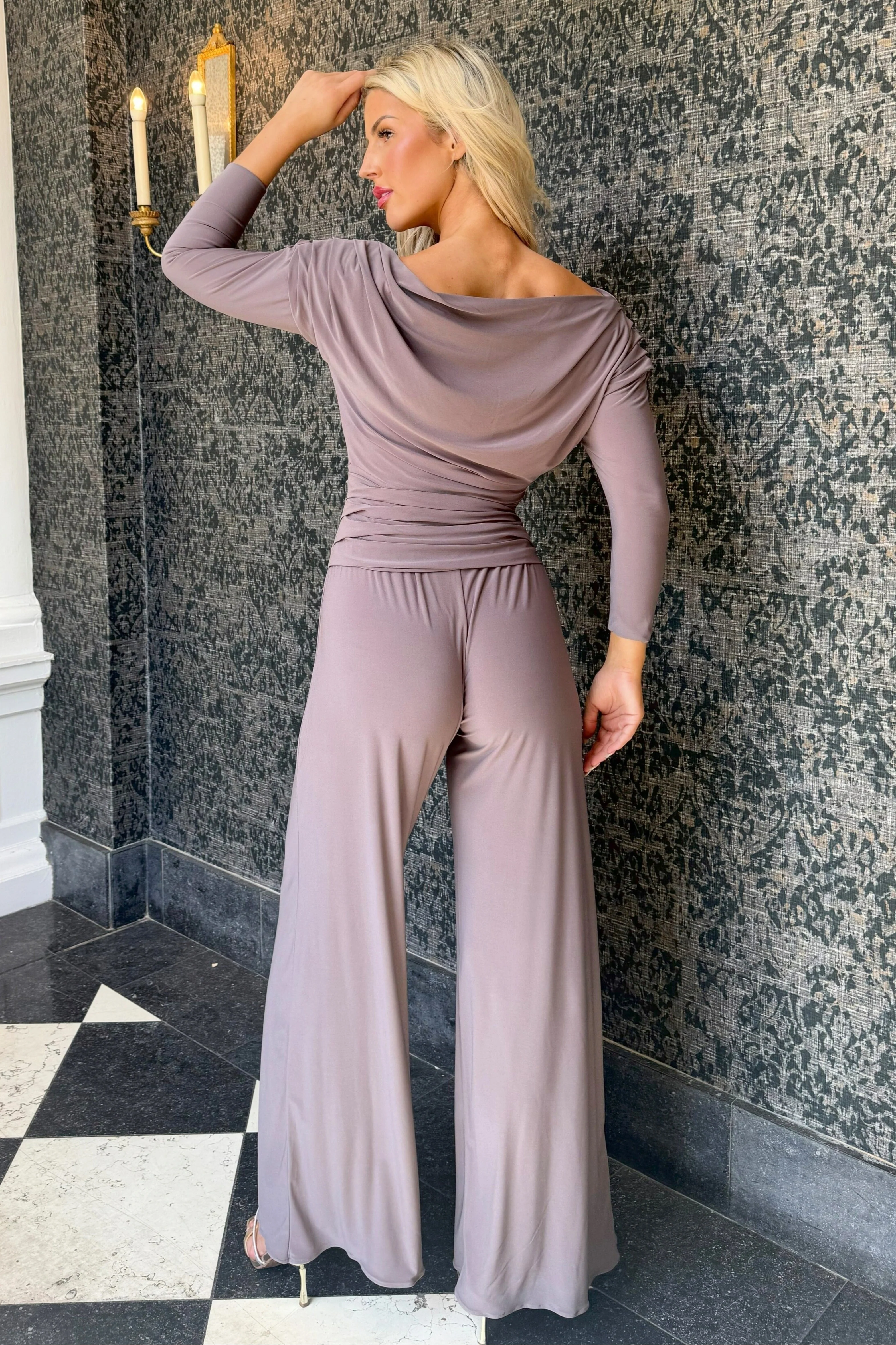 Atom Label Grey Taupe T2 Ss26 Carbon Jumpsuit With Sleeve - Image 4